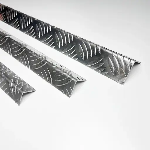 Eckwinkel | 25 x 40 mm | Tränenoptik | Aluminium